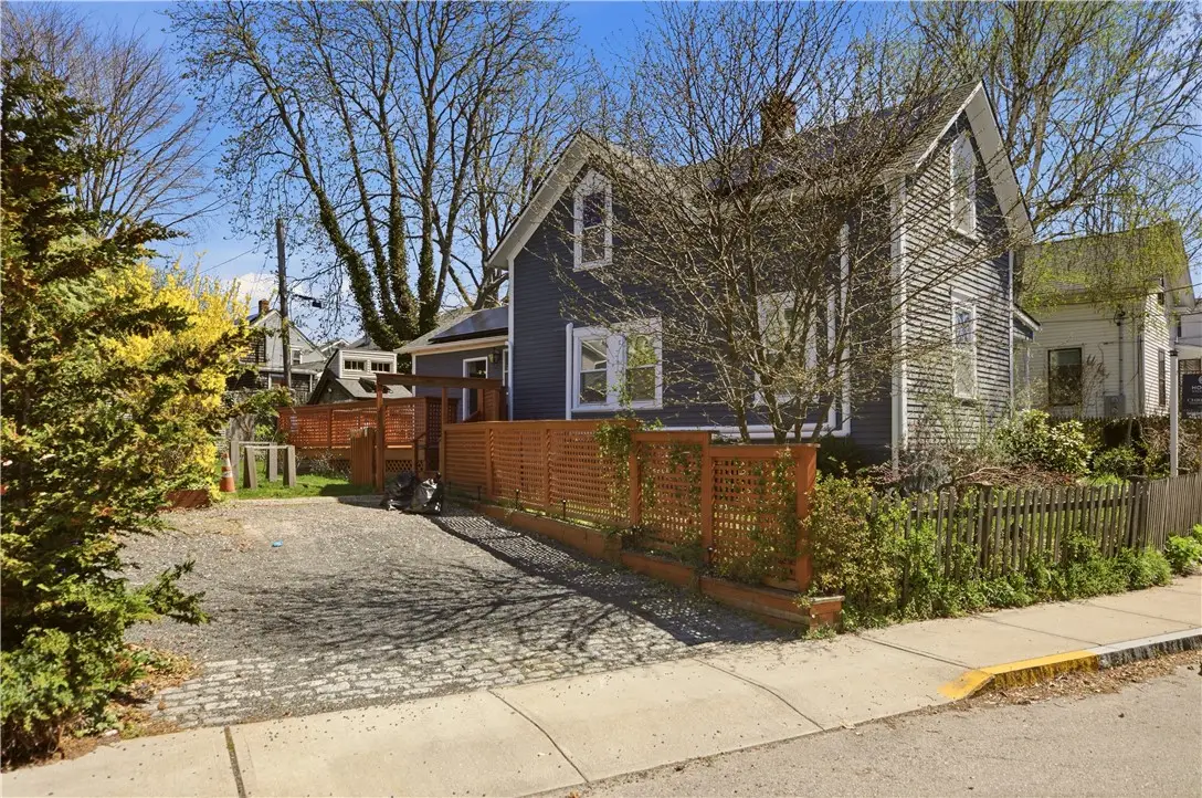 21 Clinton Avenue, Newport, RI 02840 - #1