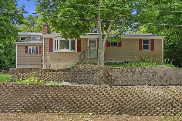 27 Royal Avenue, Cranston, RI 02920