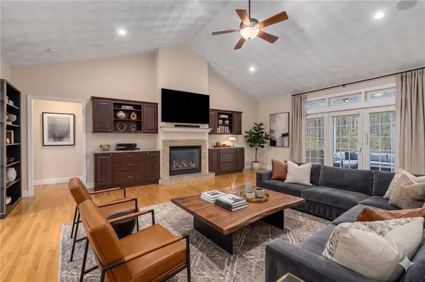 136 Rome Court, Cranston, RI 02921