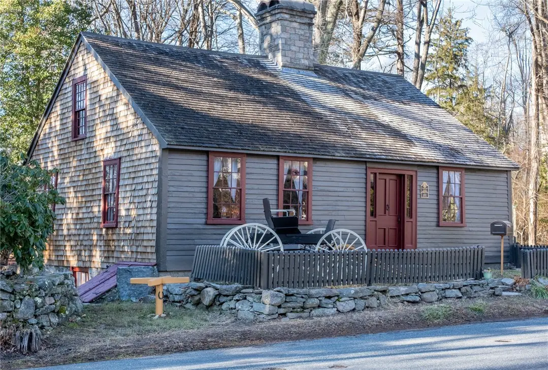 1724 South Road, South Kingstown, RI 02881 - #1