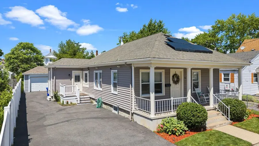 116 Saratoga Avenue, Pawtucket, RI 02861 - #2