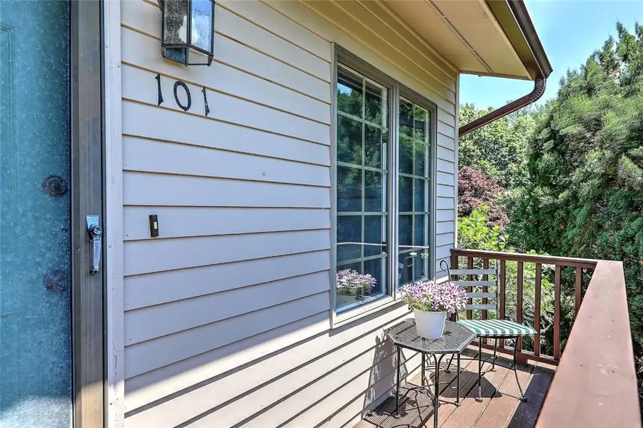 101 Cardinal Drive, North Kingstown, RI 02852 - #3