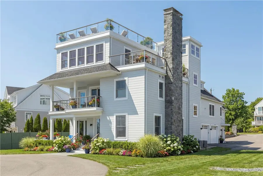 592 Tuckerman Avenue, Middletown, RI 02842 - #3