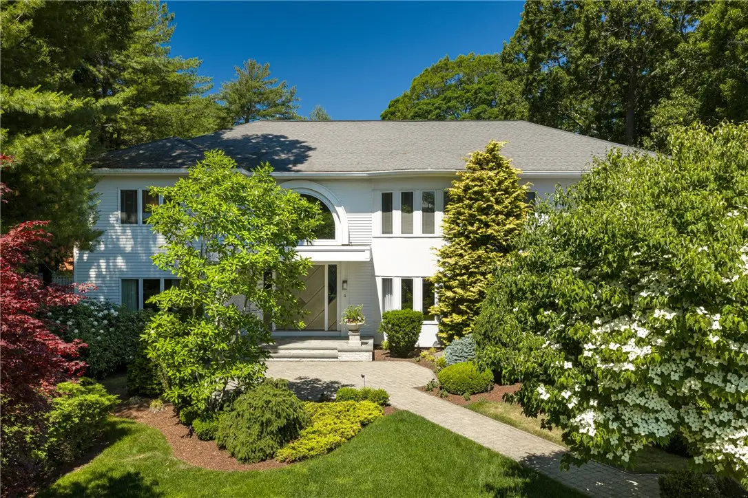 4 Jones Circle, Barrington, RI 02806 - #1