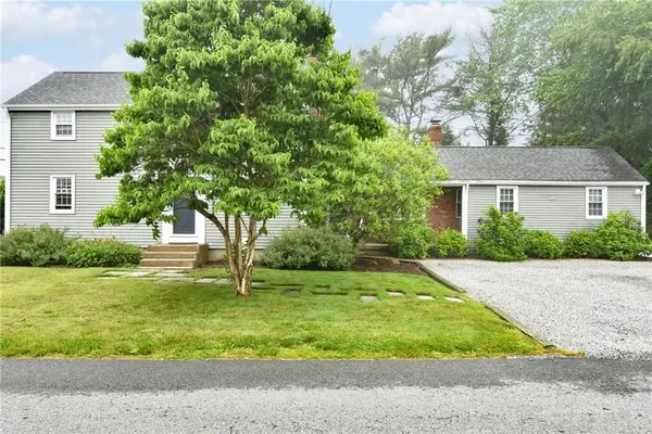 17 Melbourne Drive, Narragansett, RI 02882