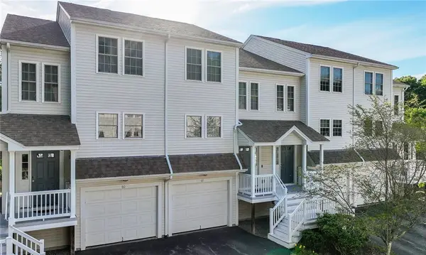 64 Red Brook Lane #64, West Warwick, RI 02893