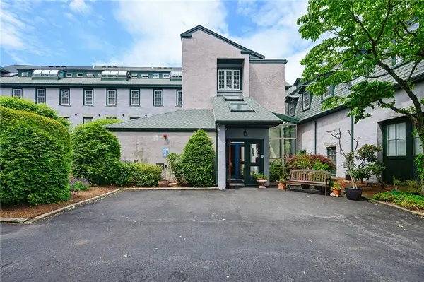 25 Water Street #205, East Greenwich, RI 02818