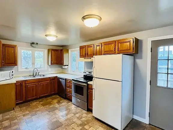 23 Butler Street, Newport, RI 02840 - #3