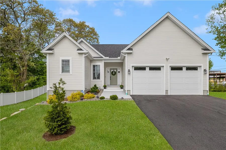 124 Oak Street, South Kingstown, RI 02879 - #3