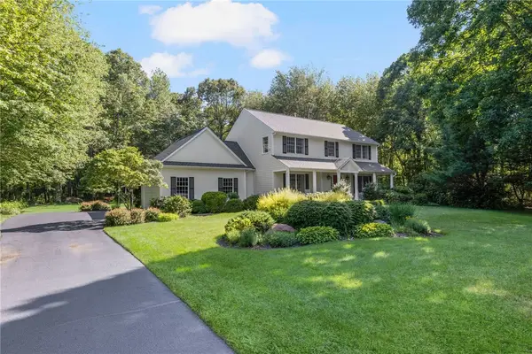11 Prides Crossing Lane, North Kingstown, RI 02874