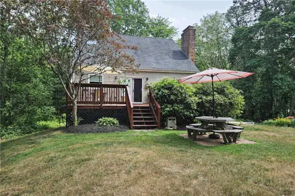 93 New London Turnpike, Richmond, RI 02898