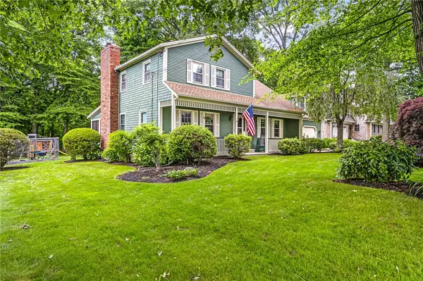 19 Waterman Street, Bristol, RI 02809