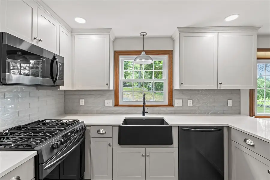 157 Tara Lane, Woonsocket, RI 02895 - #3