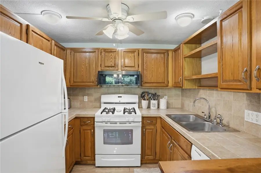 3 Quail Circle #B, Smithfield, RI 02917 - #2