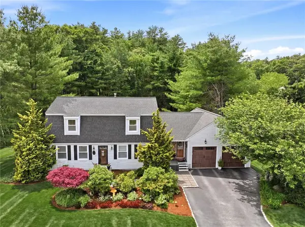 8 Pineridge Drive, Smithfield, RI 02917