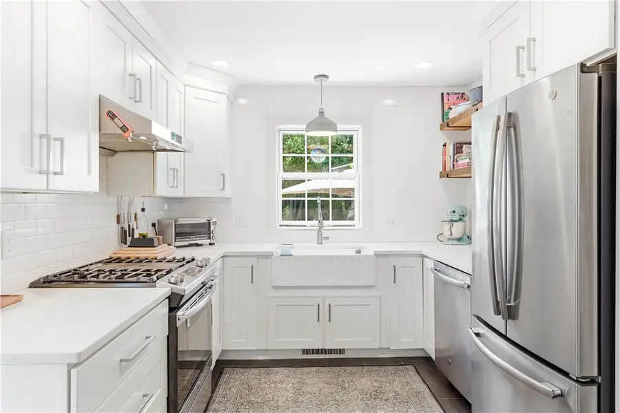 23 Dyer Street, Warren, RI 02885 - #3