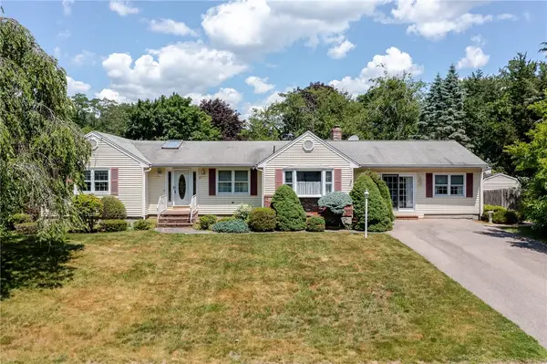 9 Apache Lane, Cumberland, RI 02864