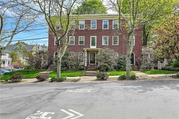 231 Doyle Avenue #3R, Providence, RI 02906