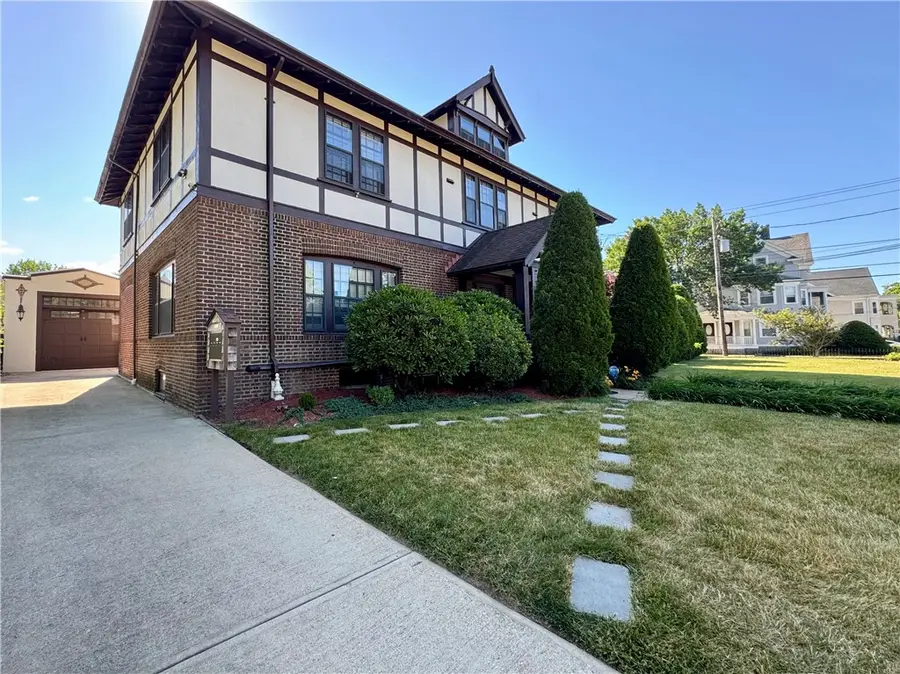 24 Walnut Street, Pawtucket, RI 02860 - #2