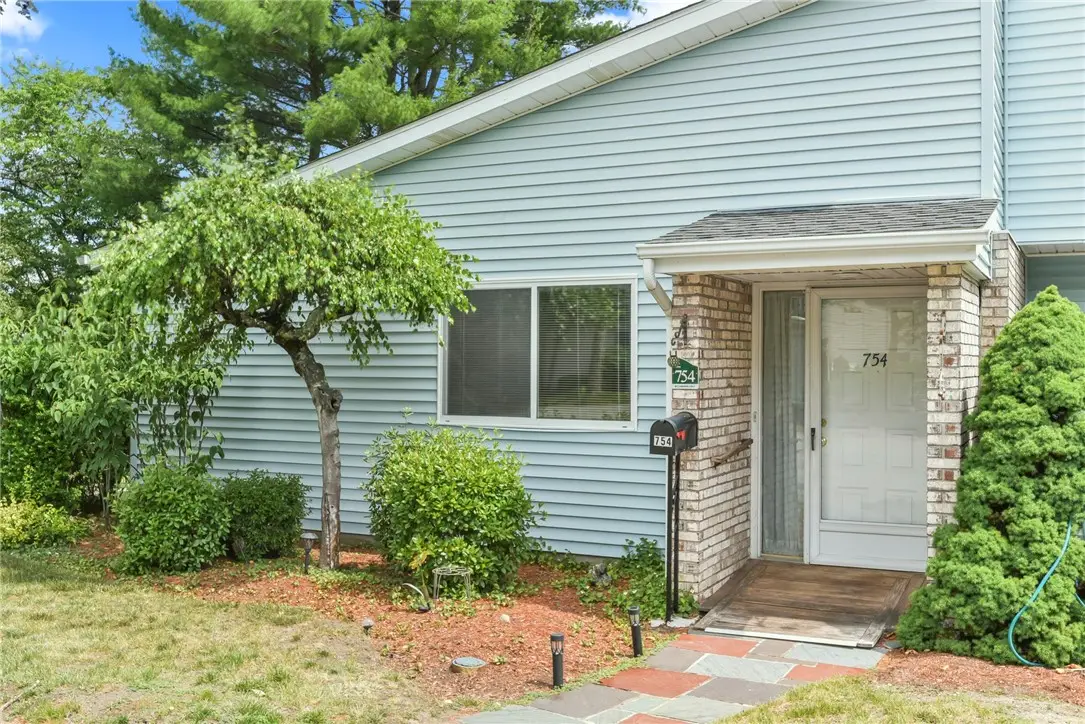 754 Williamsburg Circle, Warwick, RI 02886 - #1