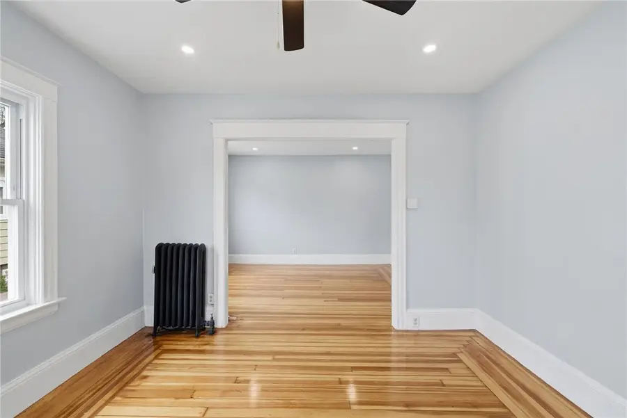 25 Lambert Street, Cranston, RI 02910 - #3