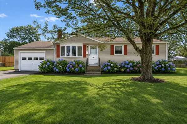 22 Hagerstown Road, Warwick, RI 02886