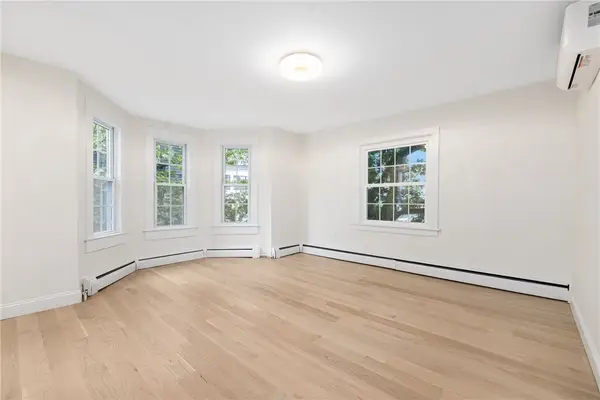 28 Young Street #Unit 2, Newport, RI 02840