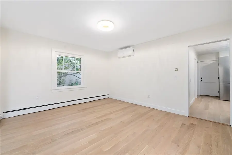 28 Young Street #Unit 2, Newport, RI 02840 - #3