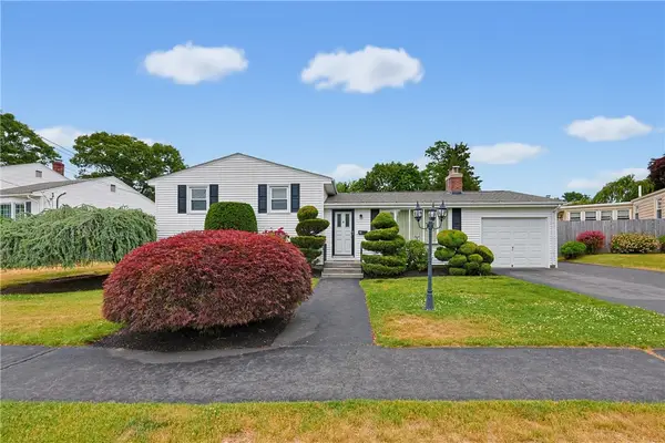 31 Benjamin Avenue, Cranston, RI 02920