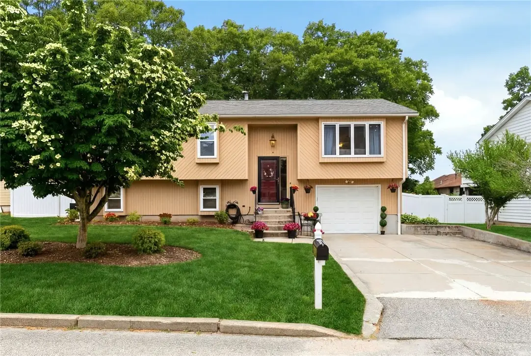 9 Daisy Court, Cranston, RI 02920 - #1