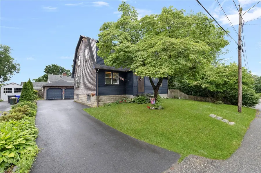 11 Coombs Street, Rumford, RI 02916 - #2