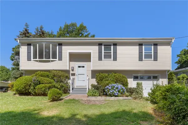 94 Ridgewood Road, Middletown, RI 02842