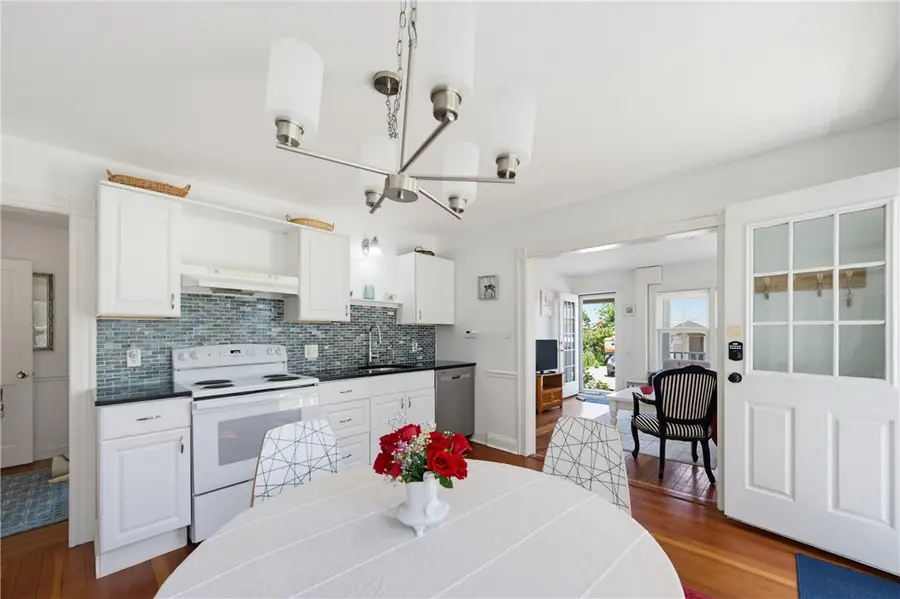 17 Rose Court, Narragansett, RI 02882 - #3