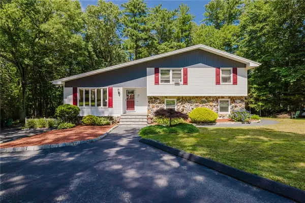 22 Oakview Terrace, Glocester, RI 02857