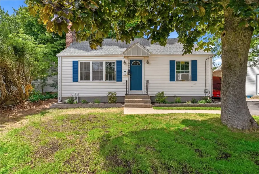 1349 W Shore Road, Warwick, RI 02889 - #2