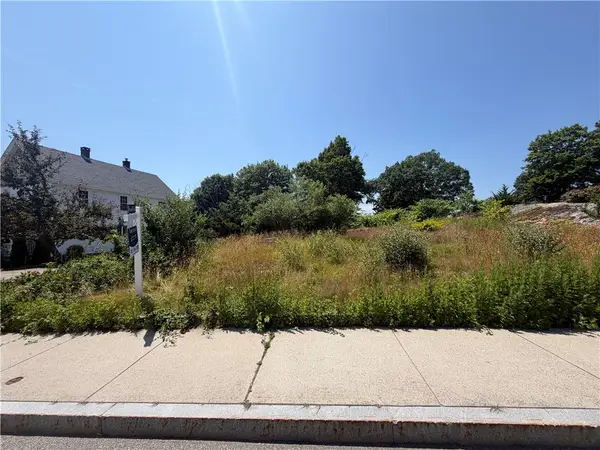 208 High Street, Westerly, RI 02891