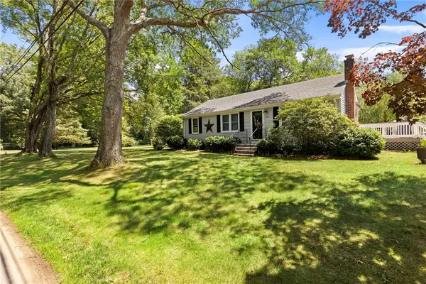 762 Waites Corner Road, South Kingstown, RI 02892