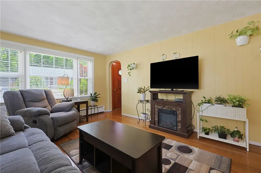 25 Hunter Drive, Cumberland, RI 02864 - #3