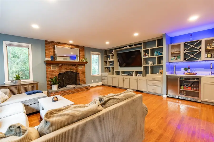 20 Lincoln Drive, North Smithfield, RI 02896 - #3