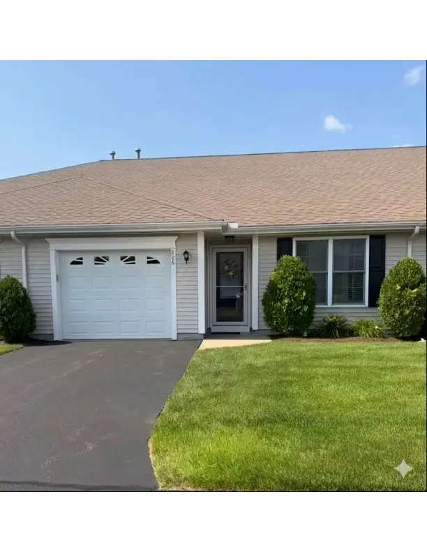 806 Village Green Circle, Coventry, RI 02816 - #1