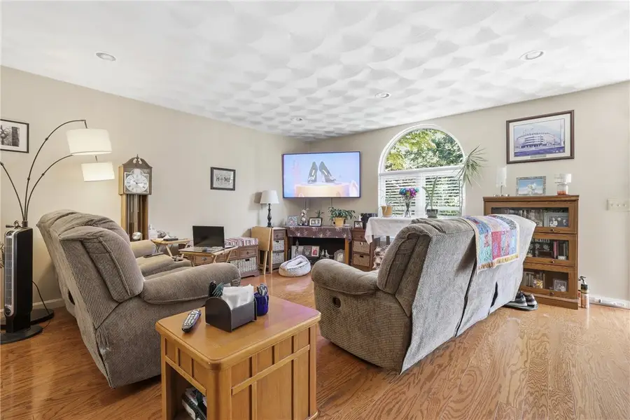 45 Lonsdale Street, West Warwick, RI 02893 - #3