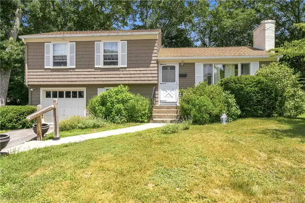 181 Brookside Drive, North Kingstown, RI 02852