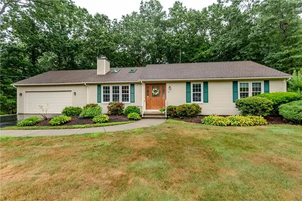 27 Forestwood Drive, Smithfield, RI 02917
