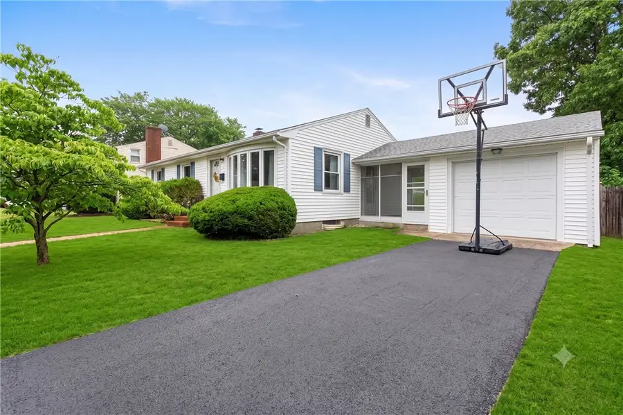 14 Primrose Drive, Riverside, RI 02915 - #3