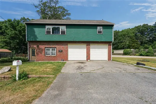 172 Knotty Oak Road, Coventry, RI 02816