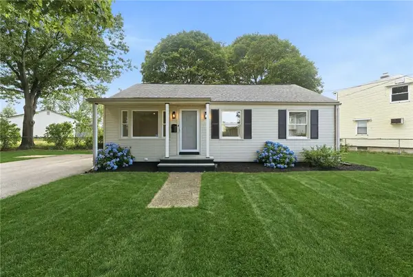 28 Plain Street, East Providence, RI 02916