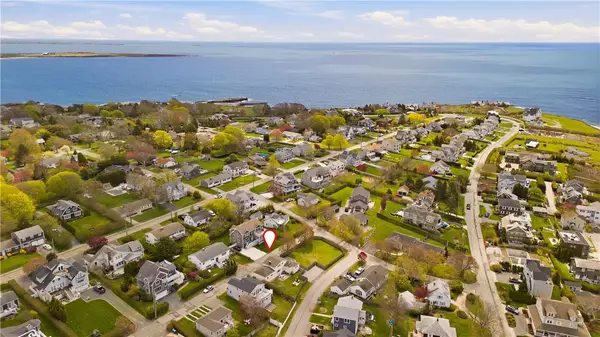 2 Stimpson Street, Middletown, RI 02842