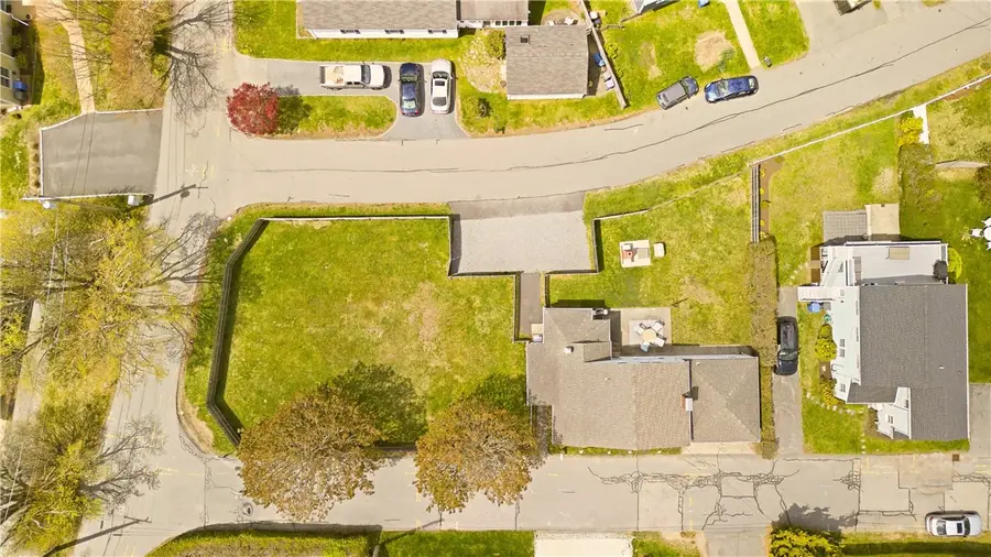 2 Stimpson Street, Middletown, RI 02842 - #3