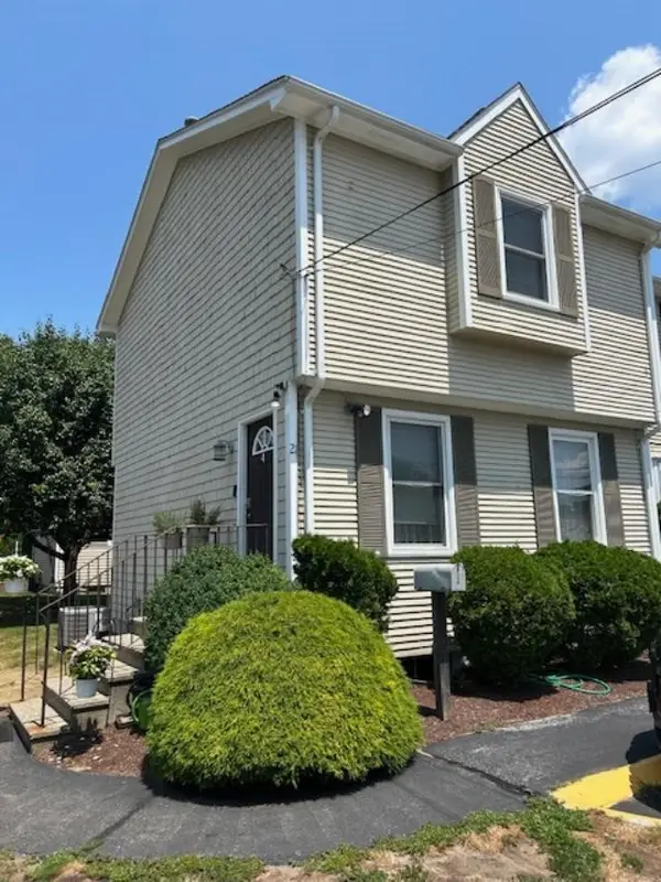 21 Falcon Avenue #21, Warwick, RI 02888
