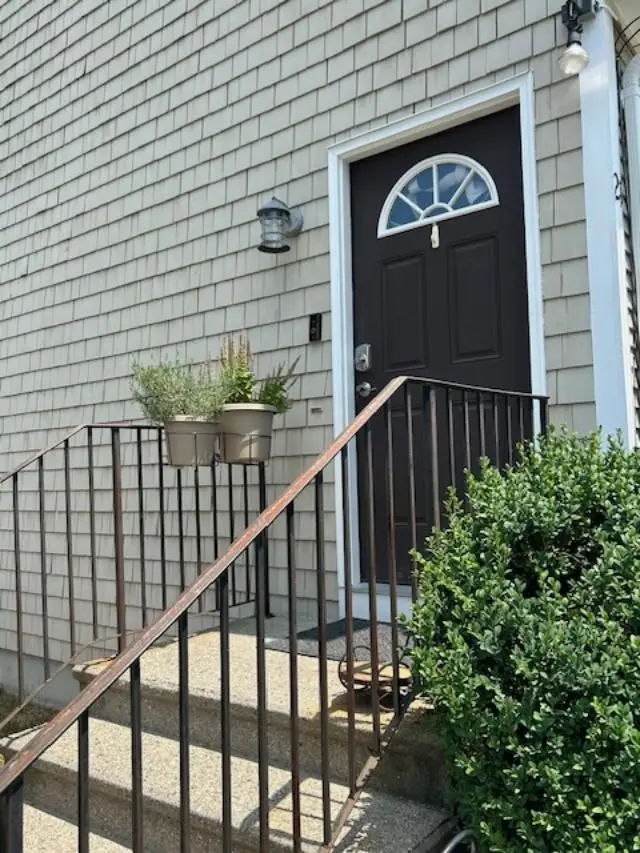 21 Falcon Avenue #21, Warwick, RI 02888 - #2